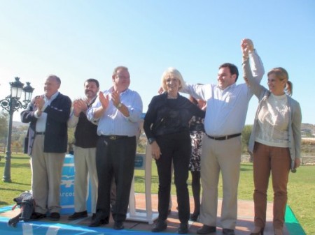 Teofila Martinez y otros dirigentes del PP, en Arcos de la Frontera.