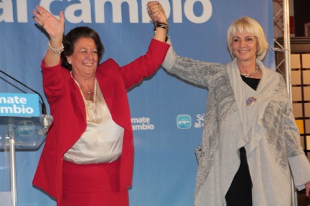 Rita Barberá y Teófila Martínez, en el mitin de Arcos.