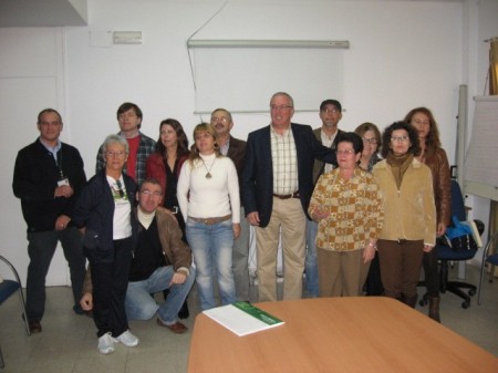 Participantes en la clausura del programa de promoción de la salud en Olvera.