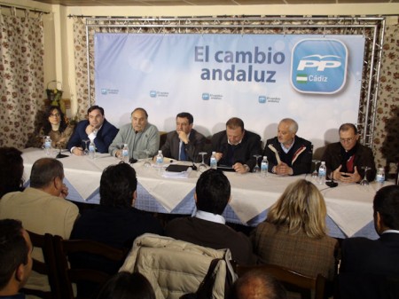 Participantes en la reunión del PP en Prado del Rey.