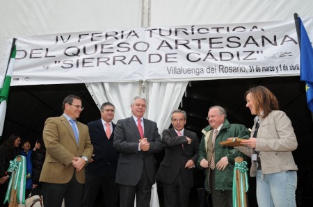 Inauguración de la IV Feria del Queso Artesano de Villaluenga del Rosario.