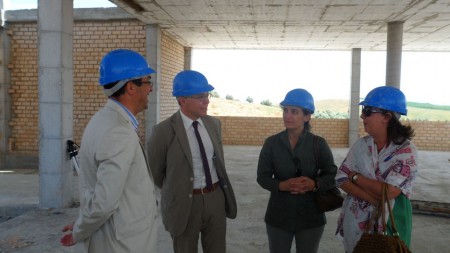 Representantes políticos, durante la visita a la obra.