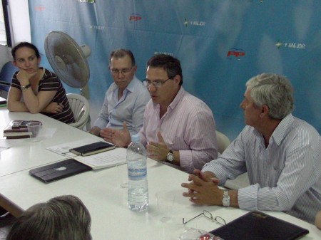 Participantes en la reunión.