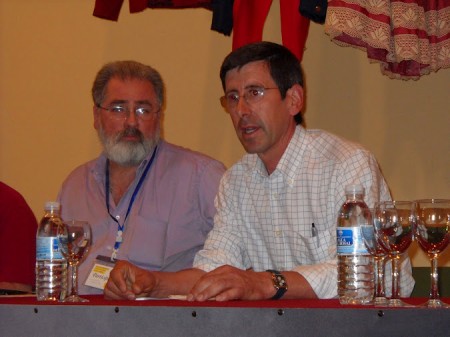 El alcalde de Benaocaz, Juan Mª Mangana, junto a Luis Javier Guerrero, en la apertura de las jornadas.