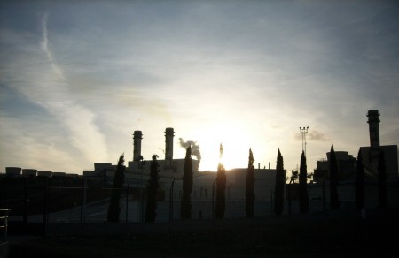 Térmica al atardecer. Pantalla de arboleda insuficiente.