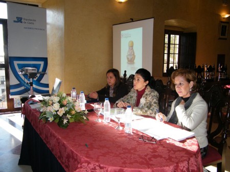 La diputada provincial Pilar Cuartero, durante su intervención en Bornos.