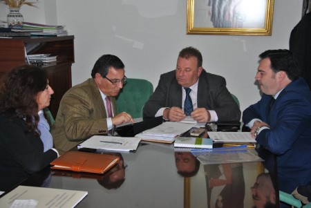 Reunión del diputado provincial Bernardo Villar y el alcalde de Arcos.