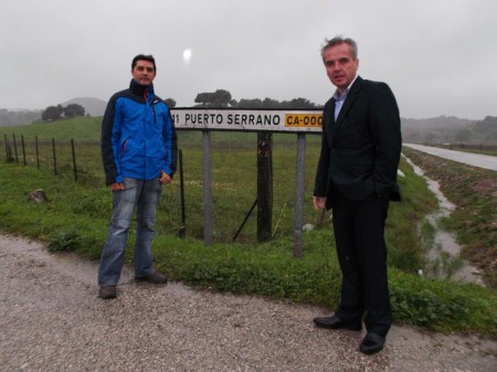 Miguel Ángel Carrero y Alfonso Moscoso en la carretera CA-000.