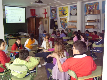 Escolares participantes en el taller.