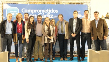 Dirigentes del PP, en el congreso local de Setenil.