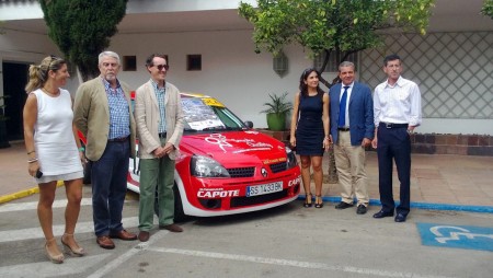 Participantes en la presentación del XVII Rallye Sierra de Cädiz, celebrada en Jerez el 17 de septiembre de 2013.
