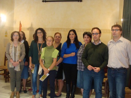 Participantes en la presentació de la guia.