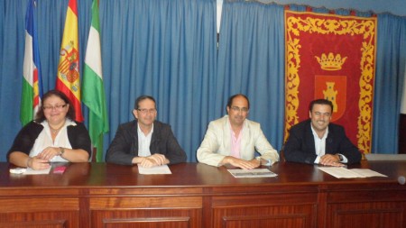 Participantes en la presentación del proyecto.