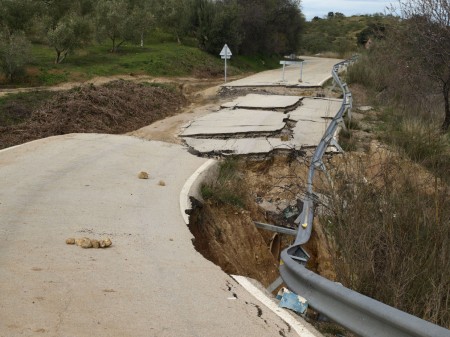 Estado de la carretera CA-9111.