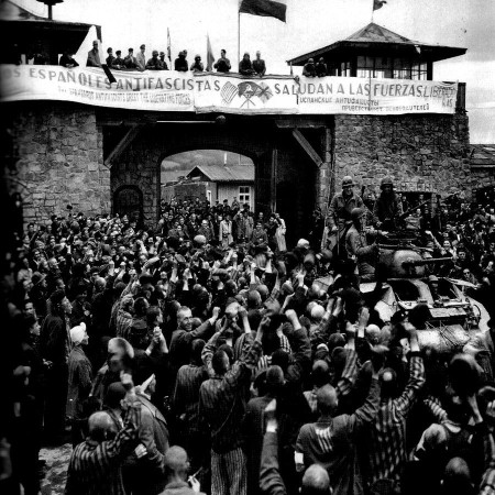 Imagen de la liberación del campo de concentración de Mauthausen