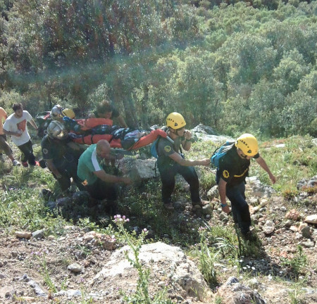 Traslado de la accidentada.