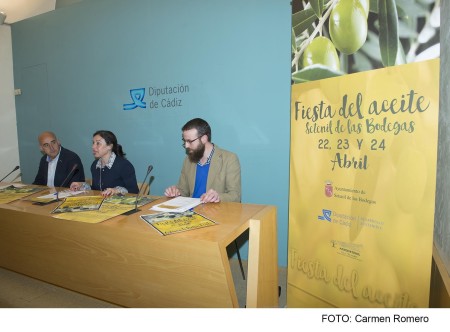 Participantes en la presentación del evento.