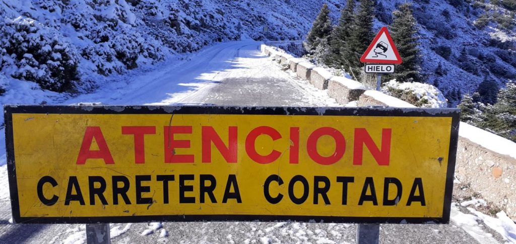 Carretera cortada en la Sierra el fin de semana.