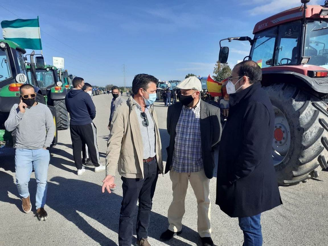 Hugo Palomares se une a la tractorada que reclama mejoras en la política agraria común