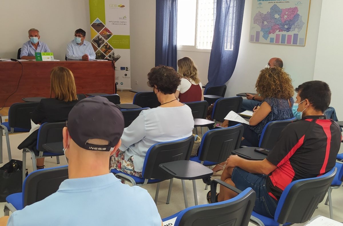 Participantes en la asamblea del GDR.