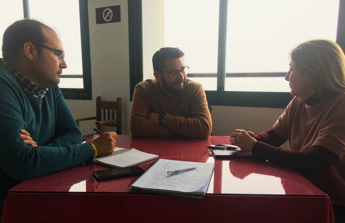 Mercesdes Colunga, con Jorge Rodríguez y Hugo Palomares.