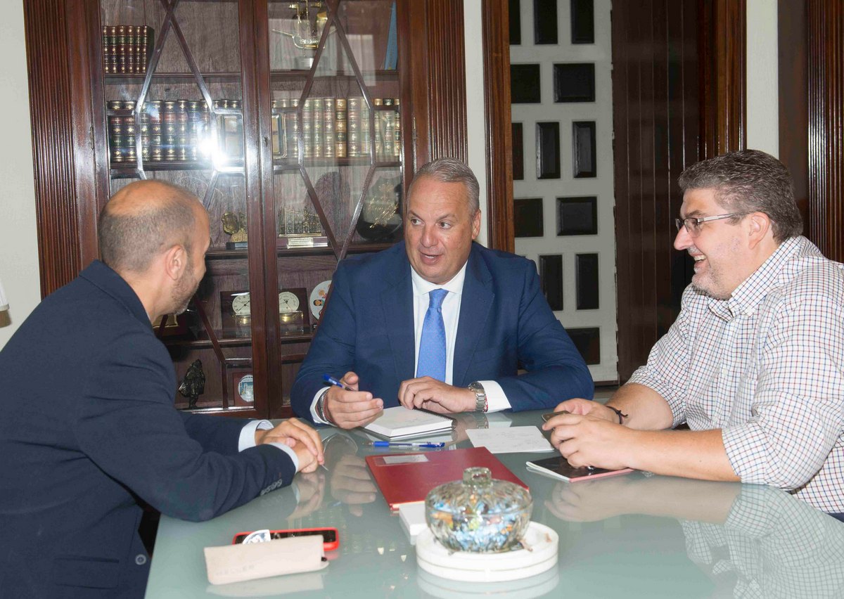 Reunión de Ruiz Boix con Carlos Javier García.