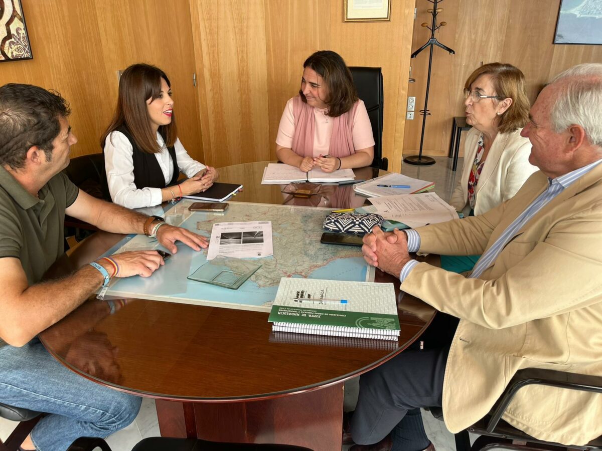 Participantes en la reunión.