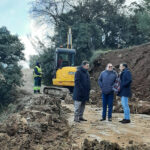 Trabajos de mejora en un camino de El Gastor