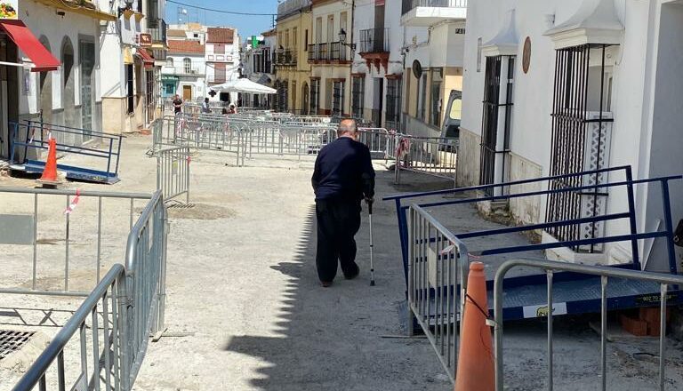 Bornos exige la terminación de las obras  del entorno del castillo palacio de los Ribera