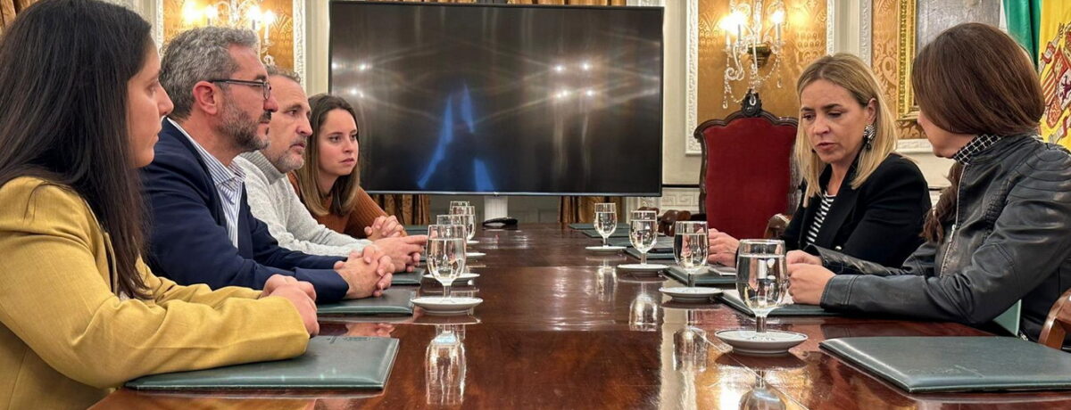 Participantes en la reunión.