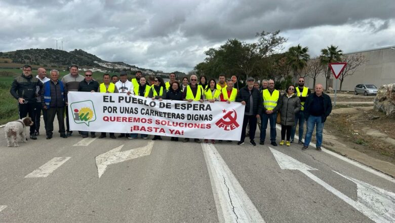 Espera se moviliza por el arreglo de la carretera a Arcos