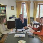 El delegado de la Junta aborda con el alcalde de Setenil asuntos de la residencia de mayores, juventud y mujer