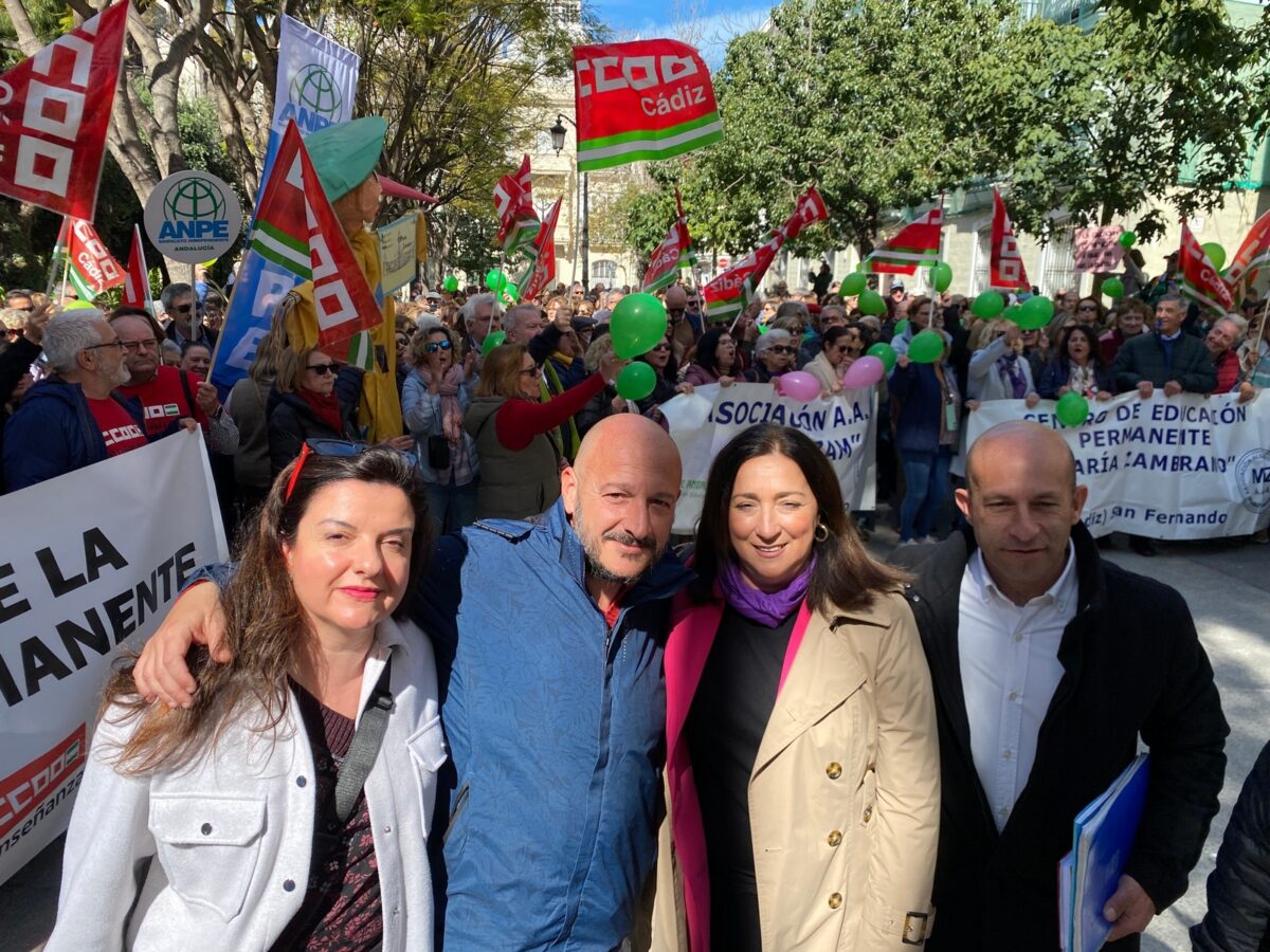 Anabel Moreno, Raúl Ruiz-Berdejo, Inmaculada Ortega (CCOO) y Rafael Aguilera (IU), en la manifestación.