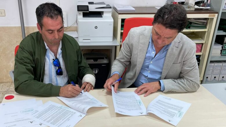 El SAE firma el contrato de arrendamiento de un nuevo local para la oficina de empleo de Algodonales