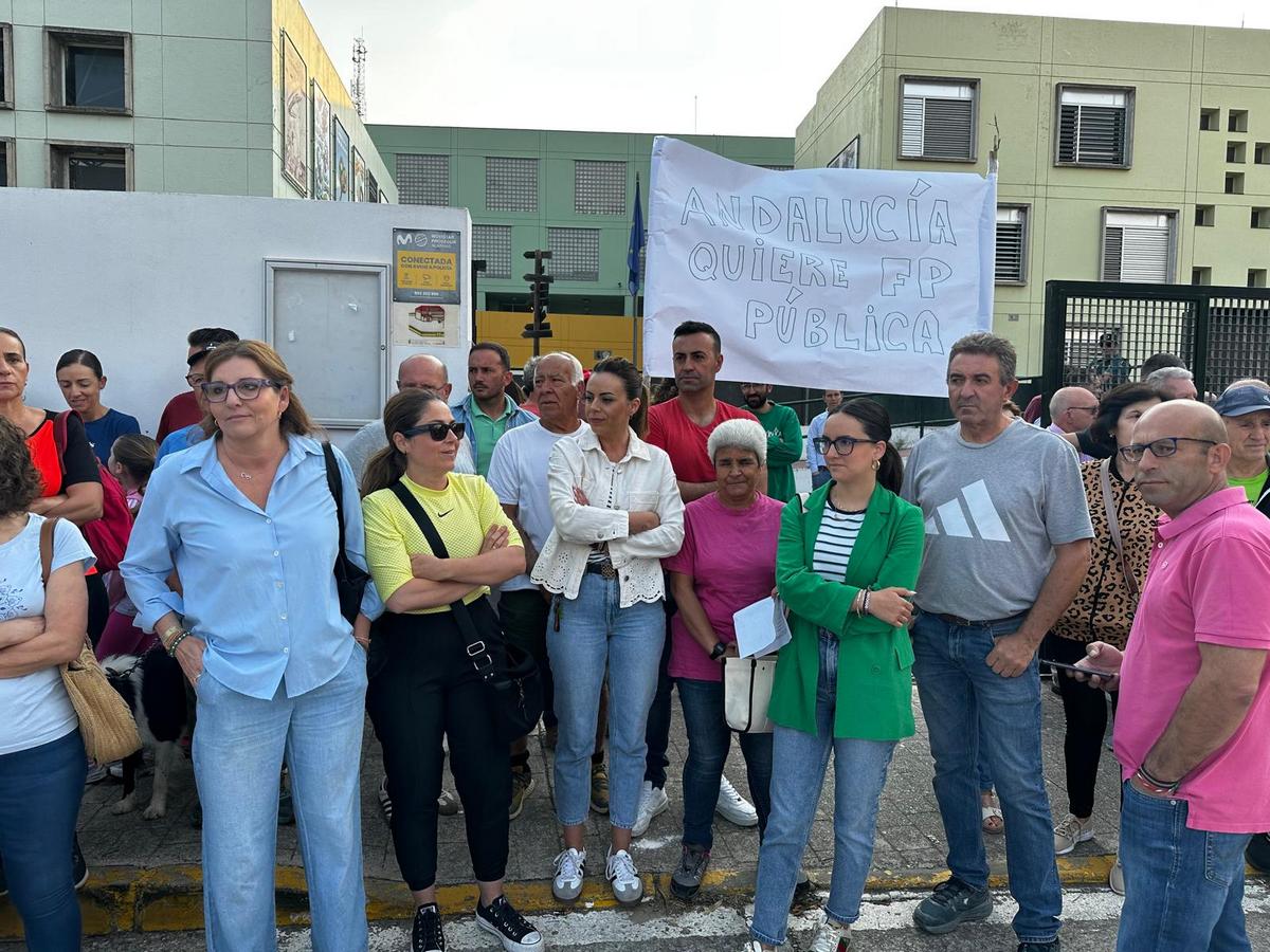 Alcalá del Valle se moviliza contra los recortes en enseñanza