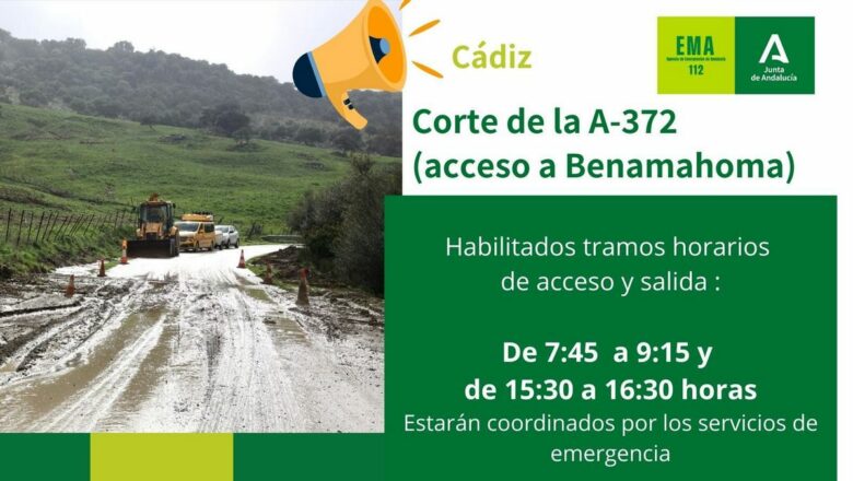 Cortada la carretera A-372 por desprendimiento