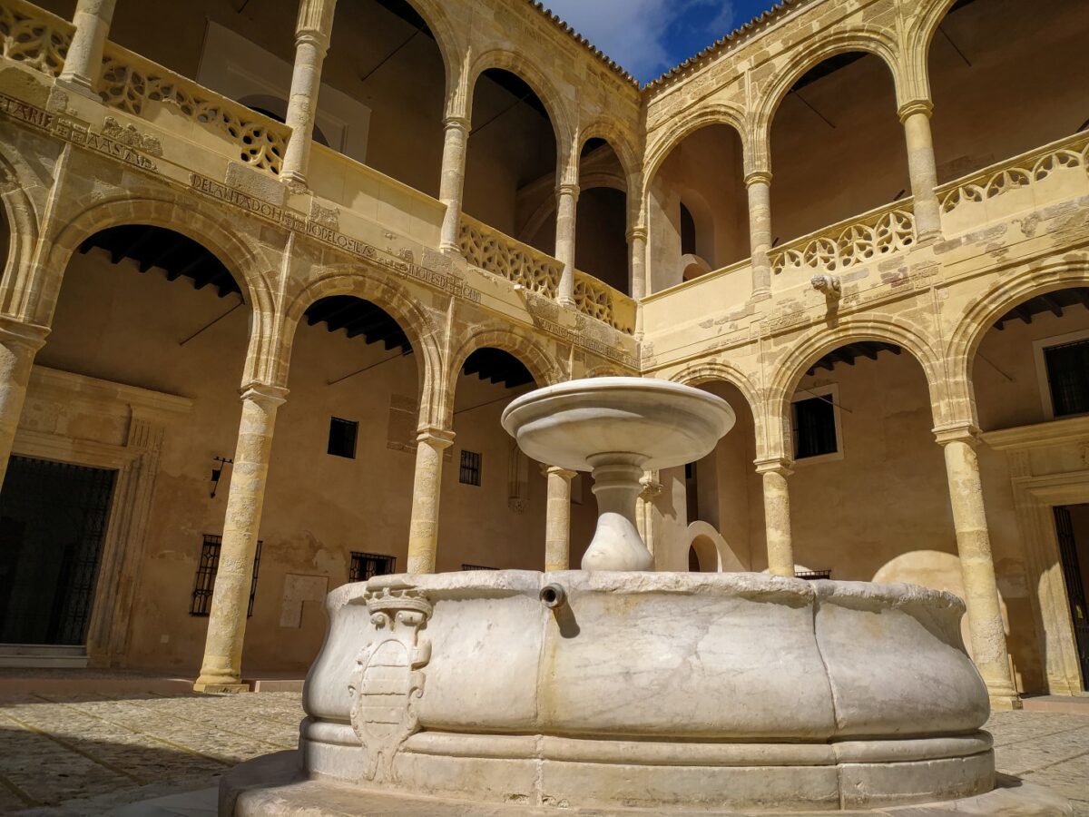 Inversión para mejorar el entorno del Castillo Palacio de los Ribera de Bornos